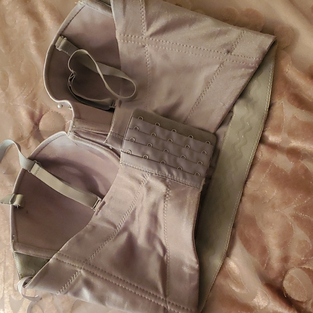 Crop top - Picture 3 of 4